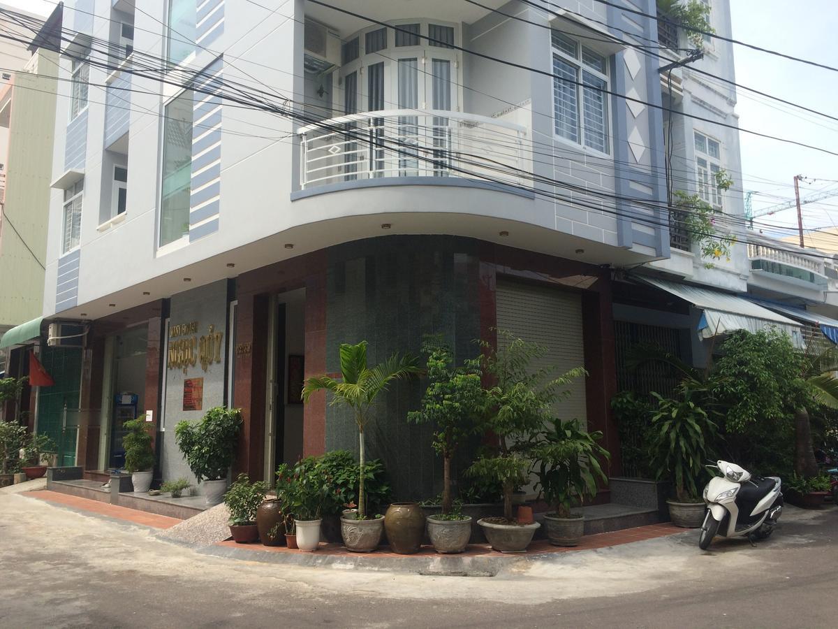 Готель Ngoc Quy Mini House Куїнон Екстер'єр фото